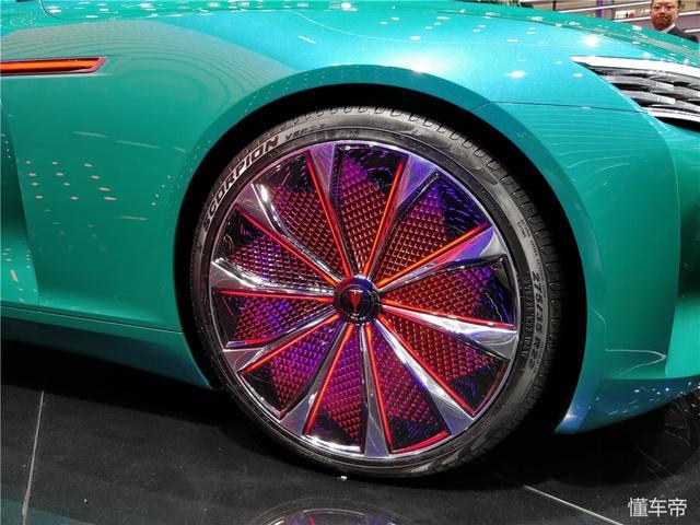 全球首發(fā)的紅旗超跑！光車標就能值1000萬，勞斯萊斯都被打臉