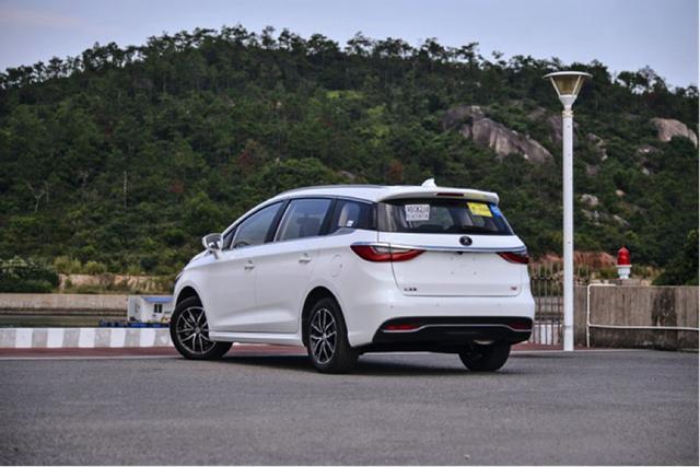 Build Your Dreams 成真，換掉車標(biāo)，采用新造型，終于要騰飛了