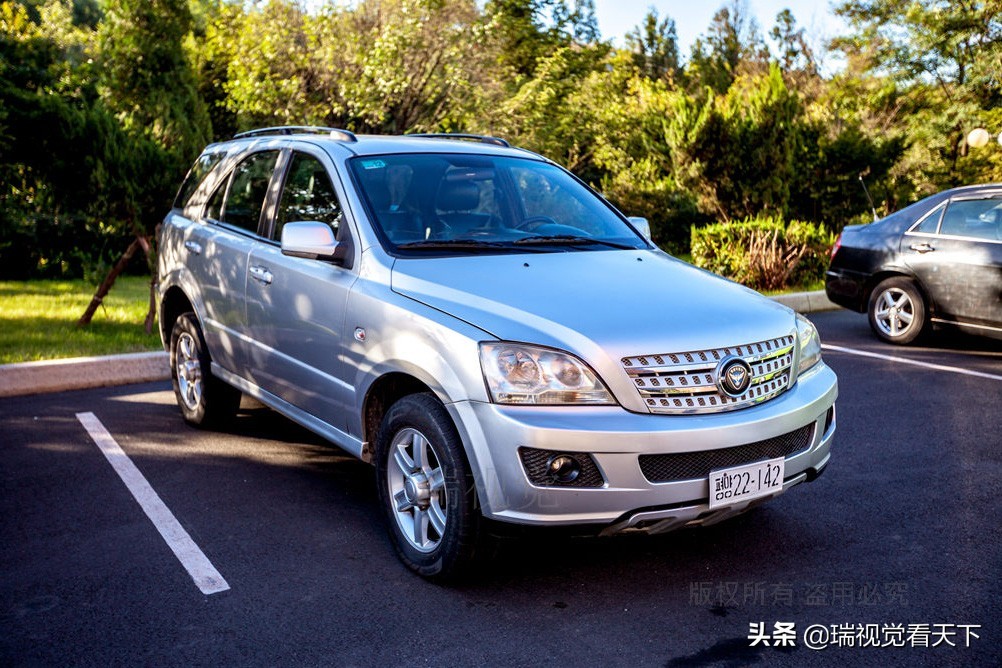 朝鮮數(shù)款“和平”牌小汽車，大都有中國汽車影子，車標(biāo)獨(dú)特寓意深