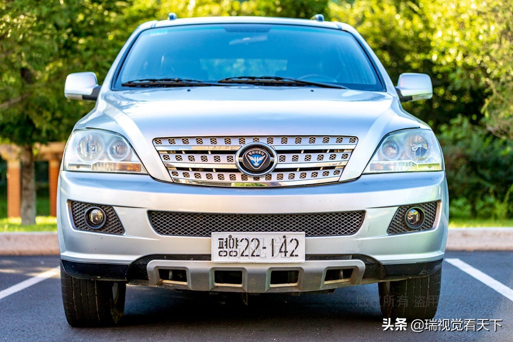 朝鮮數(shù)款“和平”牌小汽車，大都有中國汽車影子，車標(biāo)獨(dú)特寓意深