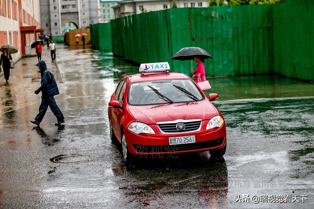 朝鮮數(shù)款“和平”牌小汽車，大都有中國汽車影子，車標(biāo)獨(dú)特寓意深