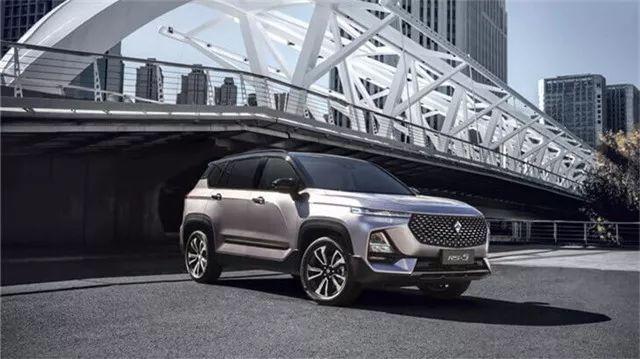 寶駿全新鉆石車標發(fā)布，這不就是你們要的高級感？