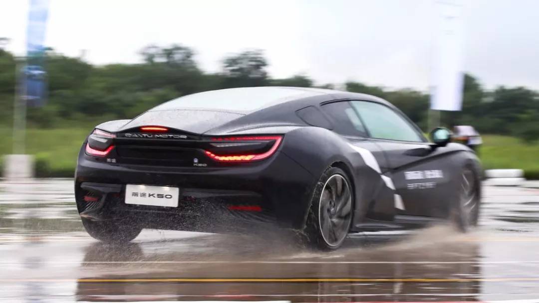 以“蜻蜓”做車標、純電動超級跑車、這款自主跑車橫空出世了！