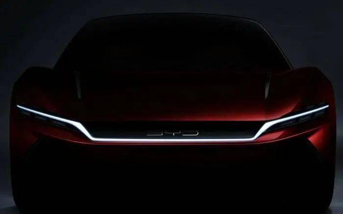 比亞迪新車標(biāo)被吐槽，民間高手曬出3個(gè)，車友：選一個(gè)吧