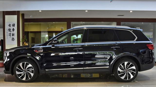 國產“真旗艦”，35萬V6四驅大五座，車標豪橫超奔馳，不香？