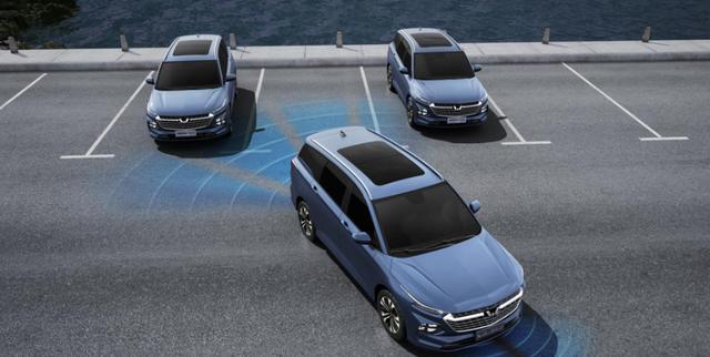 懸浮車頂還帶獨(dú)立腿托，五菱又一款神車要來了