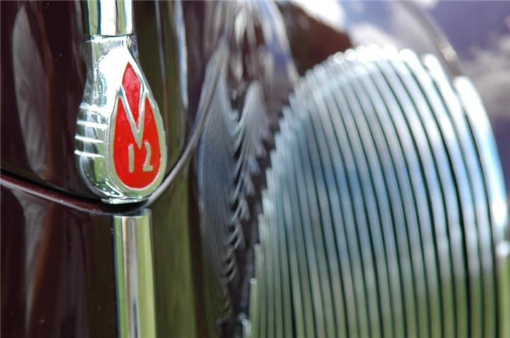 百科：林肯品牌車標演變史