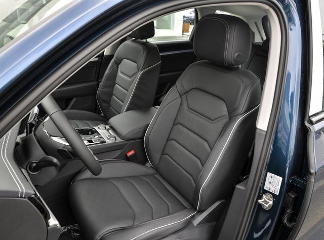 較低調的豪華車，車標早已爛大街，30萬的外觀下藏著百萬級實力