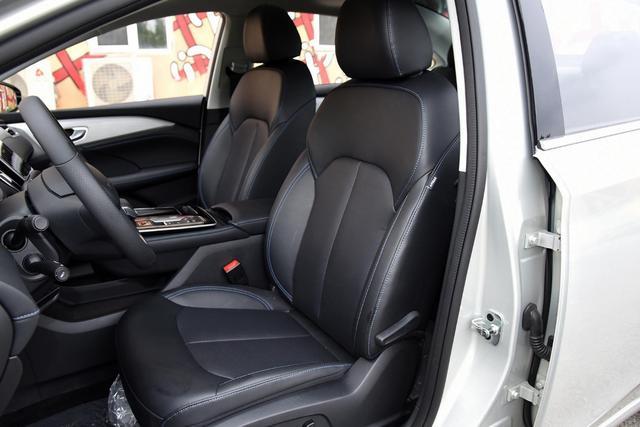 除了換裝R車標(biāo)還有啥亮點(diǎn)？榮威R ER6值不值得期待