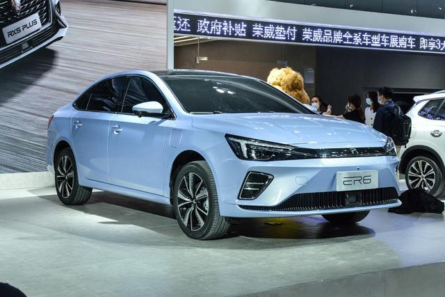 除了換裝R車標(biāo)還有啥亮點(diǎn)？榮威R ER6值不值得期待