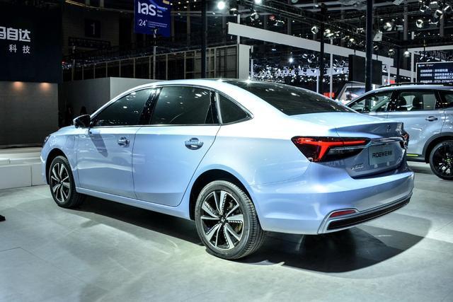 除了換裝R車標(biāo)還有啥亮點(diǎn)？榮威R ER6值不值得期待