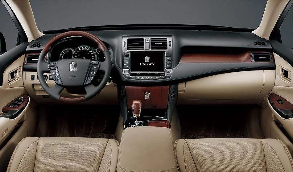 “皇冠?”停產(chǎn)，我爹說他的青春結(jié)束了