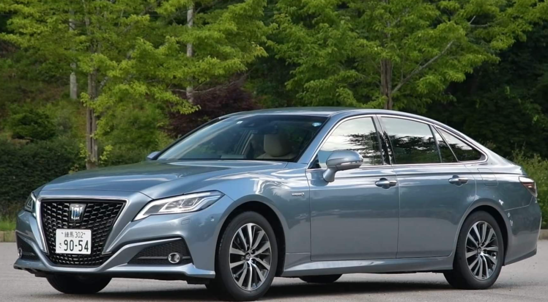 “皇冠?”停產(chǎn)，我爹說他的青春結(jié)束了