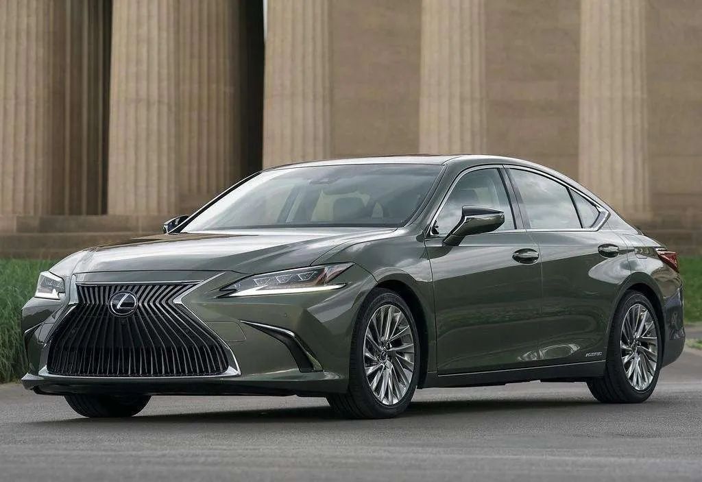 “皇冠?”停產(chǎn)，我爹說他的青春結(jié)束了