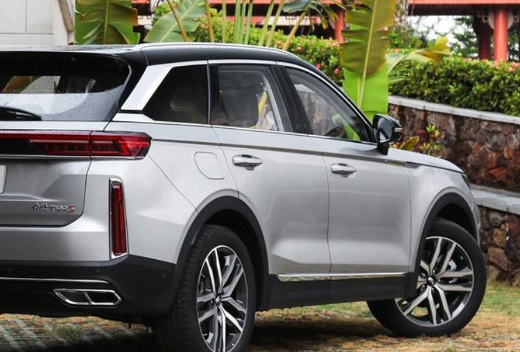 被車標“耽誤”的中大型SUV，寬近2米，高速也不飄，卻備受冷落