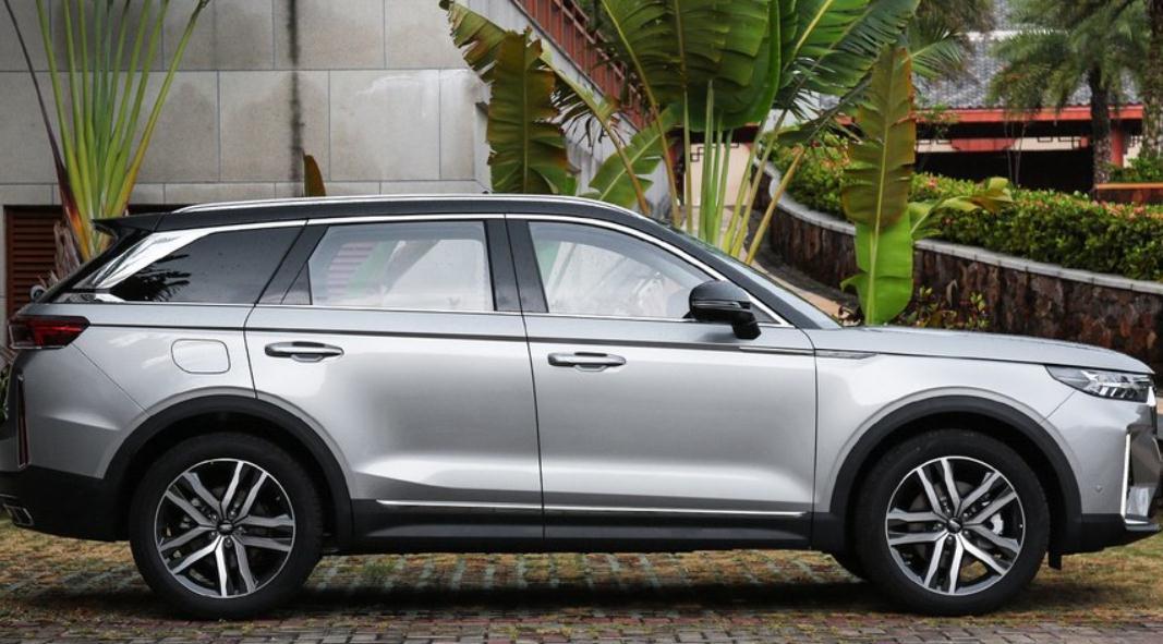 被車標“耽誤”的中大型SUV，寬近2米，高速也不飄，卻備受冷落