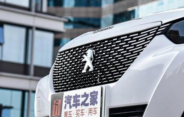 標(biāo)致e2008：像個(gè)沒(méi)寫(xiě)地址的信封