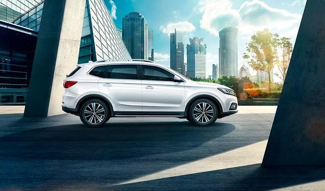 首款R標(biāo)車型上市，榮威R ER6能否一炮而響？