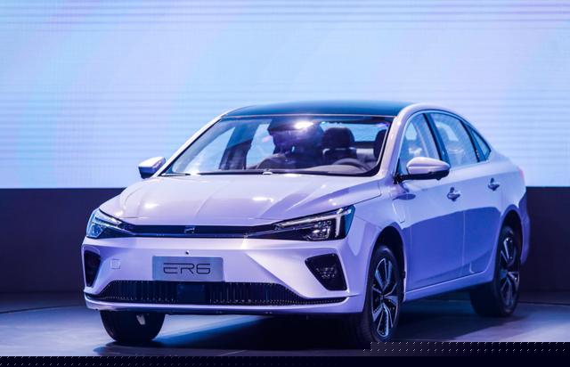 首款R標(biāo)車型上市，榮威R ER6能否一炮而響？