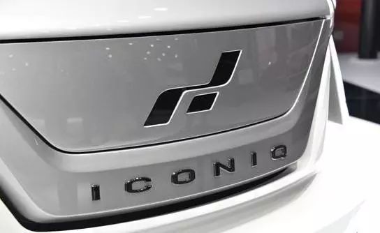 馬桶、耶穌、魷魚干，知道這些車標的別稱后笑得眼淚掉下來