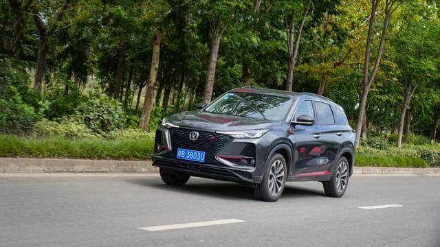 針尖對麥芒，榮威RX5 PLUS對比長安CS75 PLUS，誰更值得買？