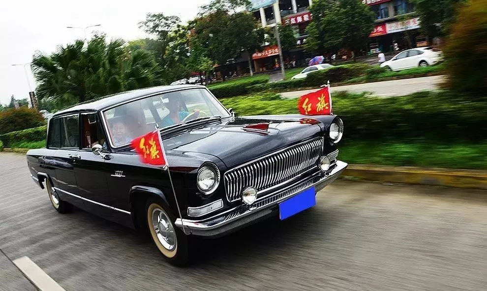 中國紅旗被刷屏了...不僅換上全新Logo，概念車同樣驚艷