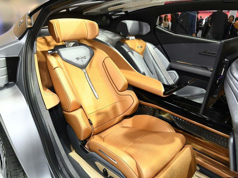 顏值比保時捷漂亮，附帶蜻蜓Logo，這輛轎跑國產必火！