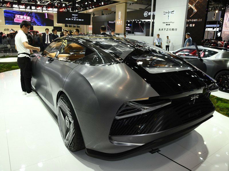 顏值比保時捷漂亮，附帶蜻蜓Logo，這輛轎跑國產必火！