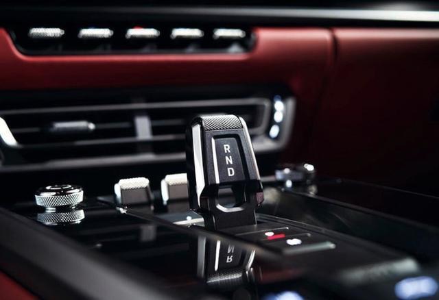 終于正面扛上了？思域兩廂版剛上市，第八代高爾夫隔天正式下線