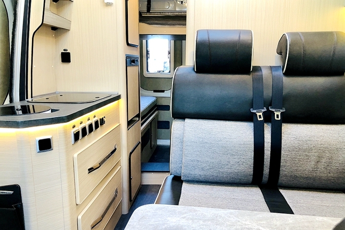 說實話！25.98萬-36.98萬 選V90自動擋B型房車 行內人也有些懵！ 