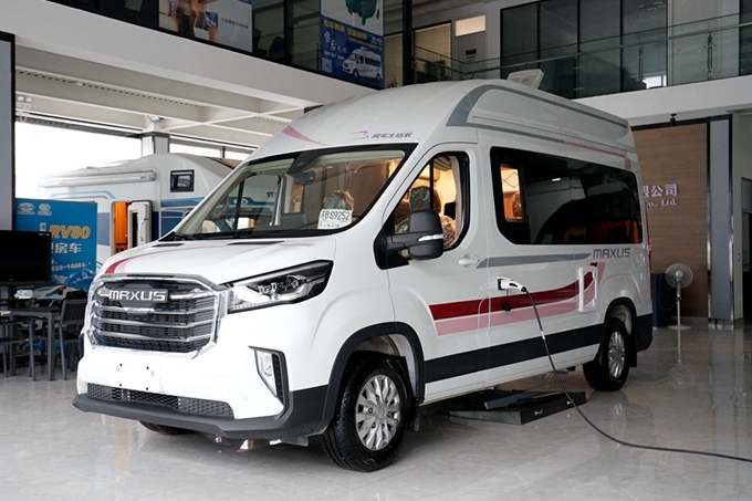 說實話！25.98萬-36.98萬 選V90自動擋B型房車 行內人也有些懵！ 