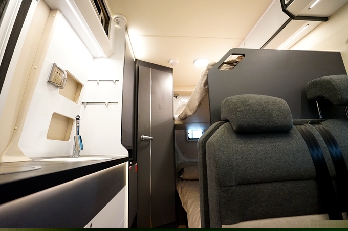 說實話！25.98萬-36.98萬 選V90自動擋B型房車 行內人也有些懵！ 