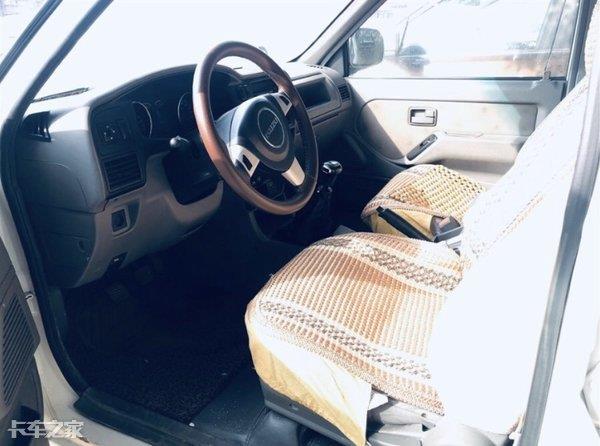 經(jīng)典外觀勾起回憶殺，11年的五十鈴皮卡品質(zhì)過硬，狀態(tài)依然穩(wěn)健