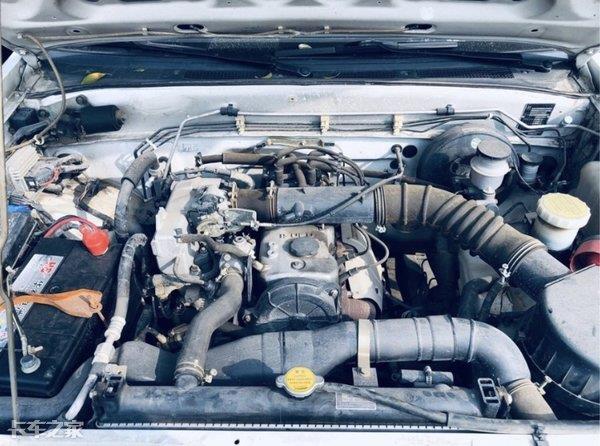 經(jīng)典外觀勾起回憶殺，11年的五十鈴皮卡品質(zhì)過硬，狀態(tài)依然穩(wěn)健