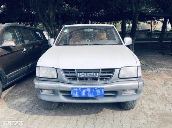 經(jīng)典外觀勾起回憶殺，11年的五十鈴皮卡品質(zhì)過硬，狀態(tài)依然穩(wěn)健