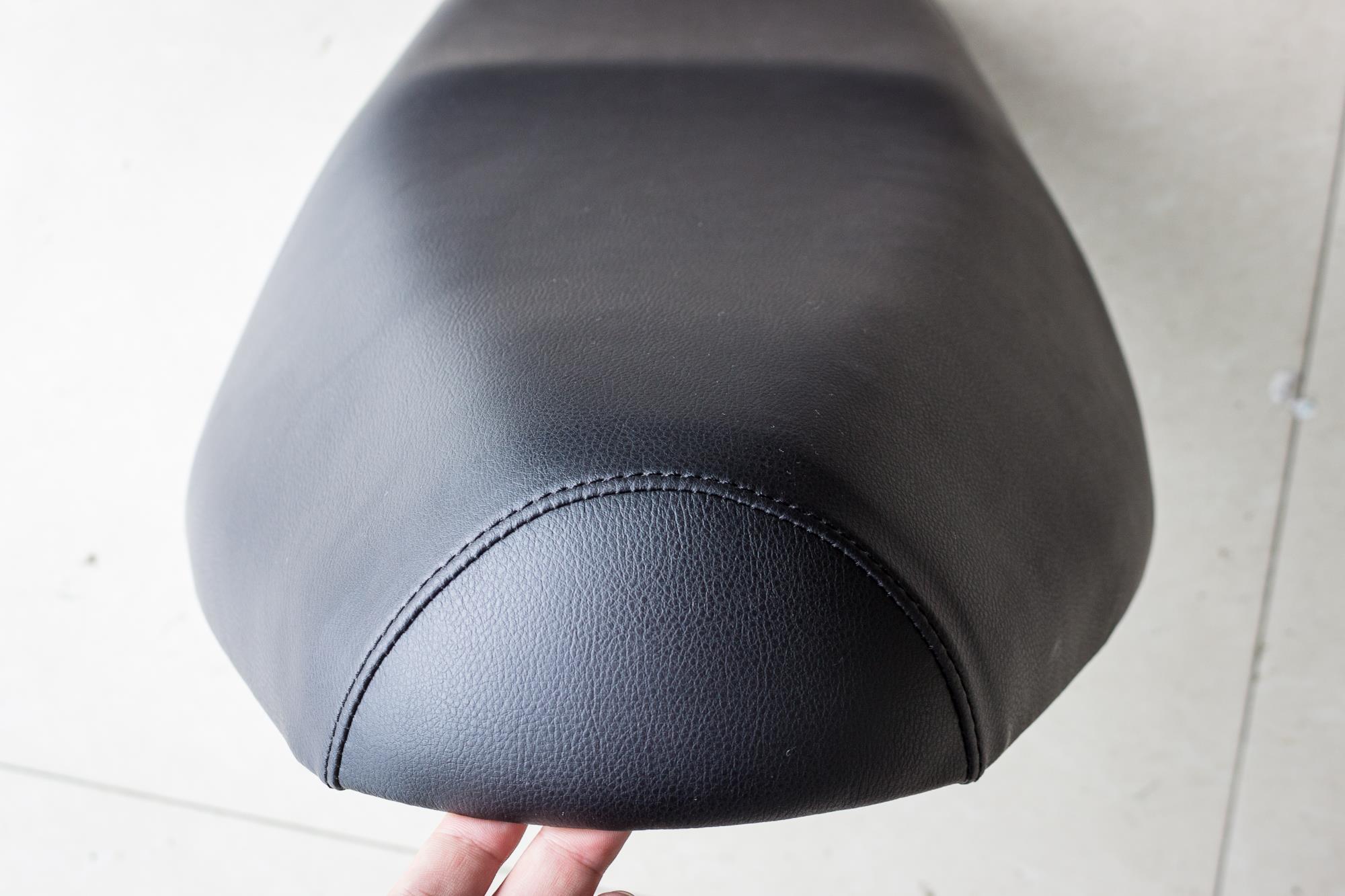 老款豪爵鈴木海王星踏板摩托車折騰之:破洞座椅包真皮(超纖)