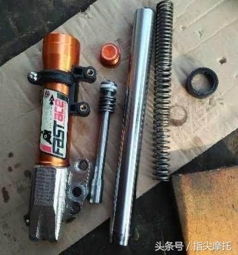 全圖直播手把手教你進行摩托車法斯特Fast前減震器的維修與換