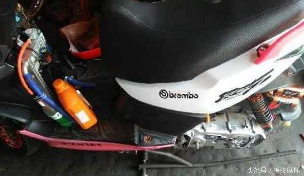 全圖直播手把手教你進行摩托車法斯特Fast前減震器的維修與換