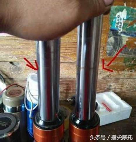 全圖直播手把手教你進行摩托車法斯特Fast前減震器的維修與換