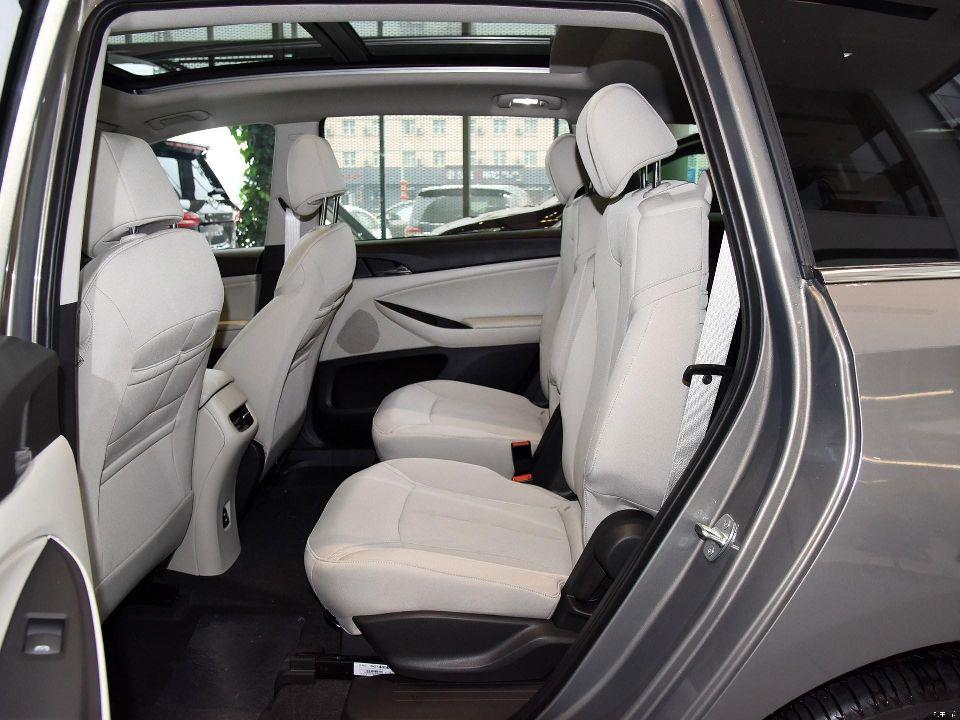 別克GL6:我太難了,都降到9.97萬了,你們卻還在買吉利嘉際