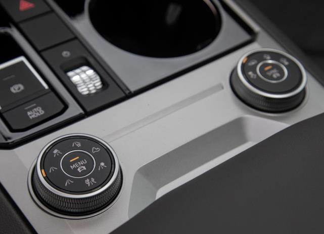 大眾途銳火了!氣場不輸BBA,標(biāo)配全時(shí)四驅(qū),還搭V6引擎 340馬力