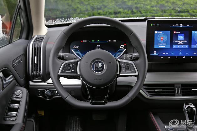 4.3秒破百,2.0T發(fā)動(dòng)機(jī),網(wǎng)友:別黑了,比亞迪這次真的良心!