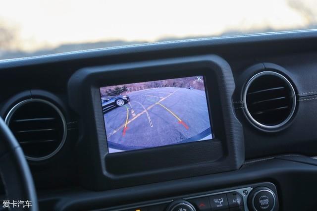 愛卡SUV專業測試 全新Jeep牧馬人Sahara