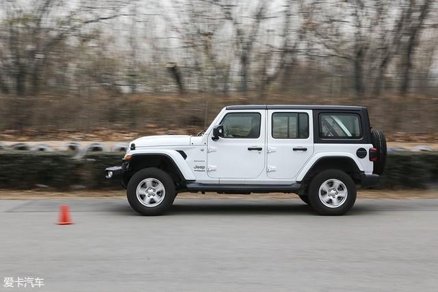 愛卡SUV專業測試 全新Jeep牧馬人Sahara