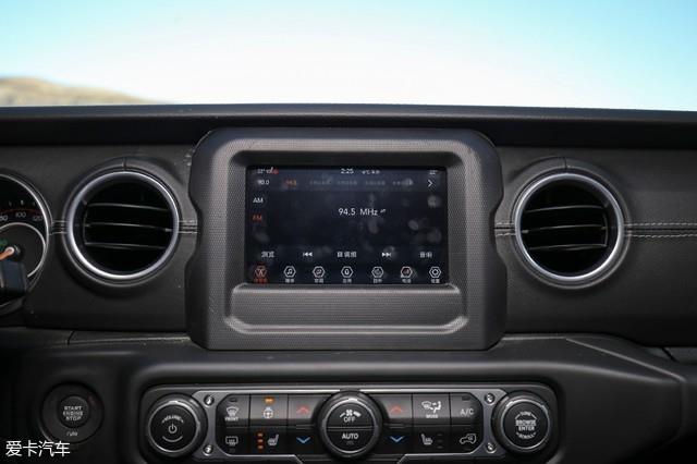 愛卡SUV專業測試 全新Jeep牧馬人Sahara