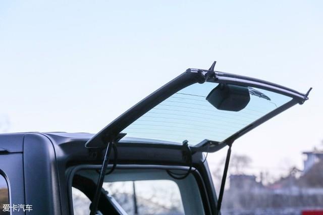 愛卡SUV專業測試 全新Jeep牧馬人Sahara