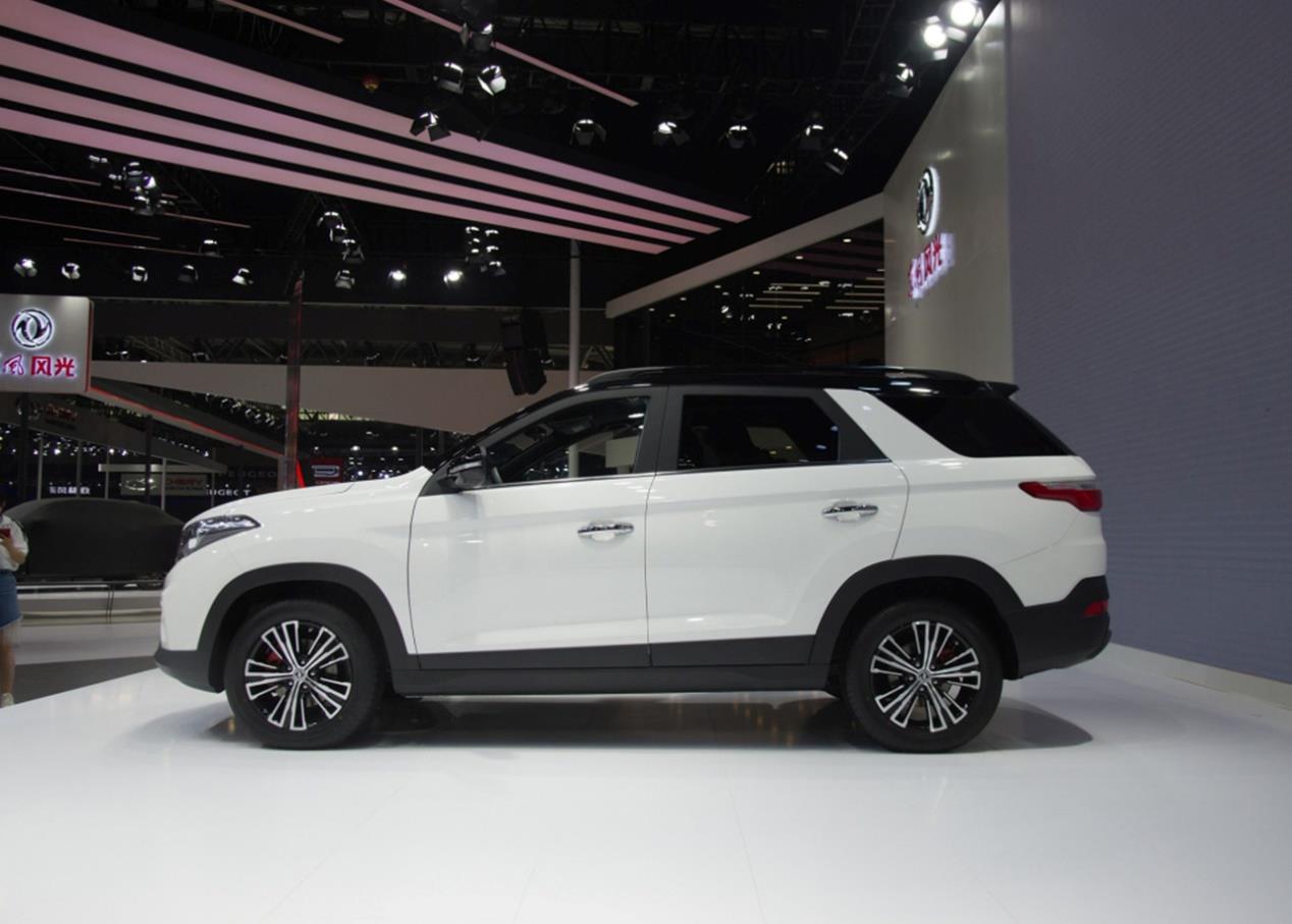 東風風光S560,很能打的國產SUV,售價僅6.59萬起,亮點不少