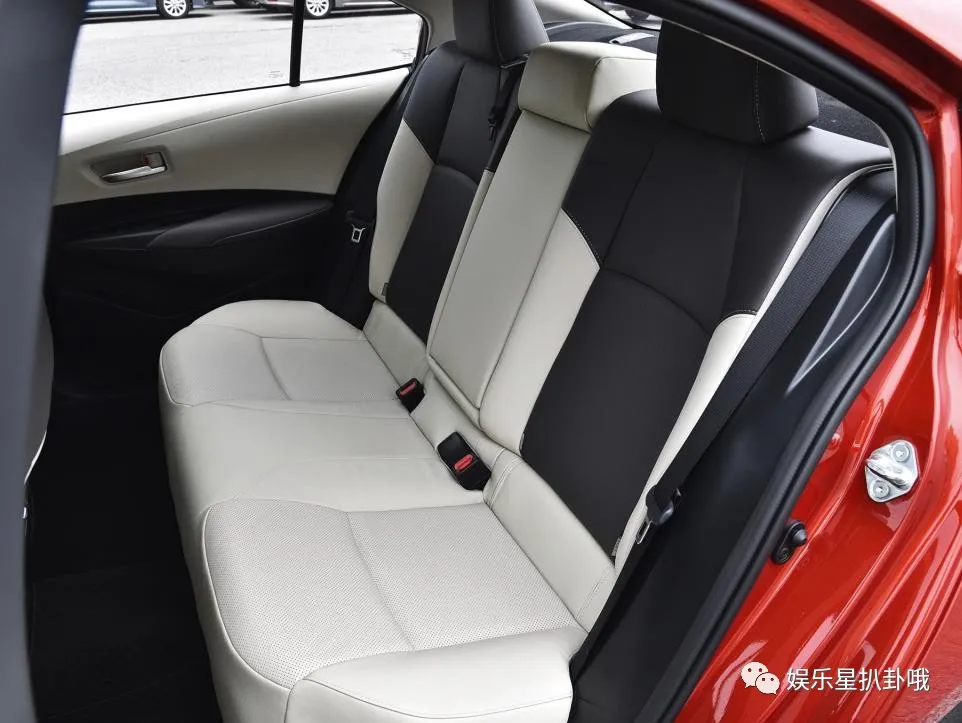 13.26萬喜提現代名圖,再換到豐田卡羅拉上,車主:差距明顯