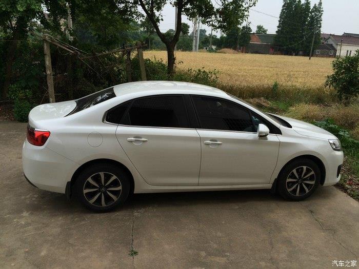 意外買雪鐵龍世嘉 買回來之后沒想到油耗這么低,一年不少省油錢