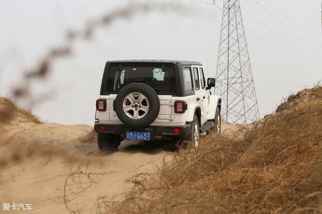 愛卡SUV專業測試 全新Jeep牧馬人Sahara